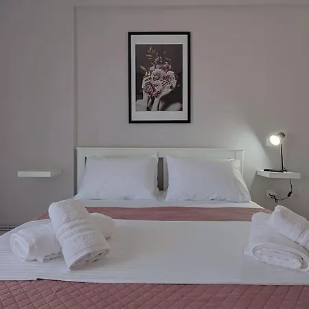 Zeusplace Athina Luxury & Parking 公寓 Paralía